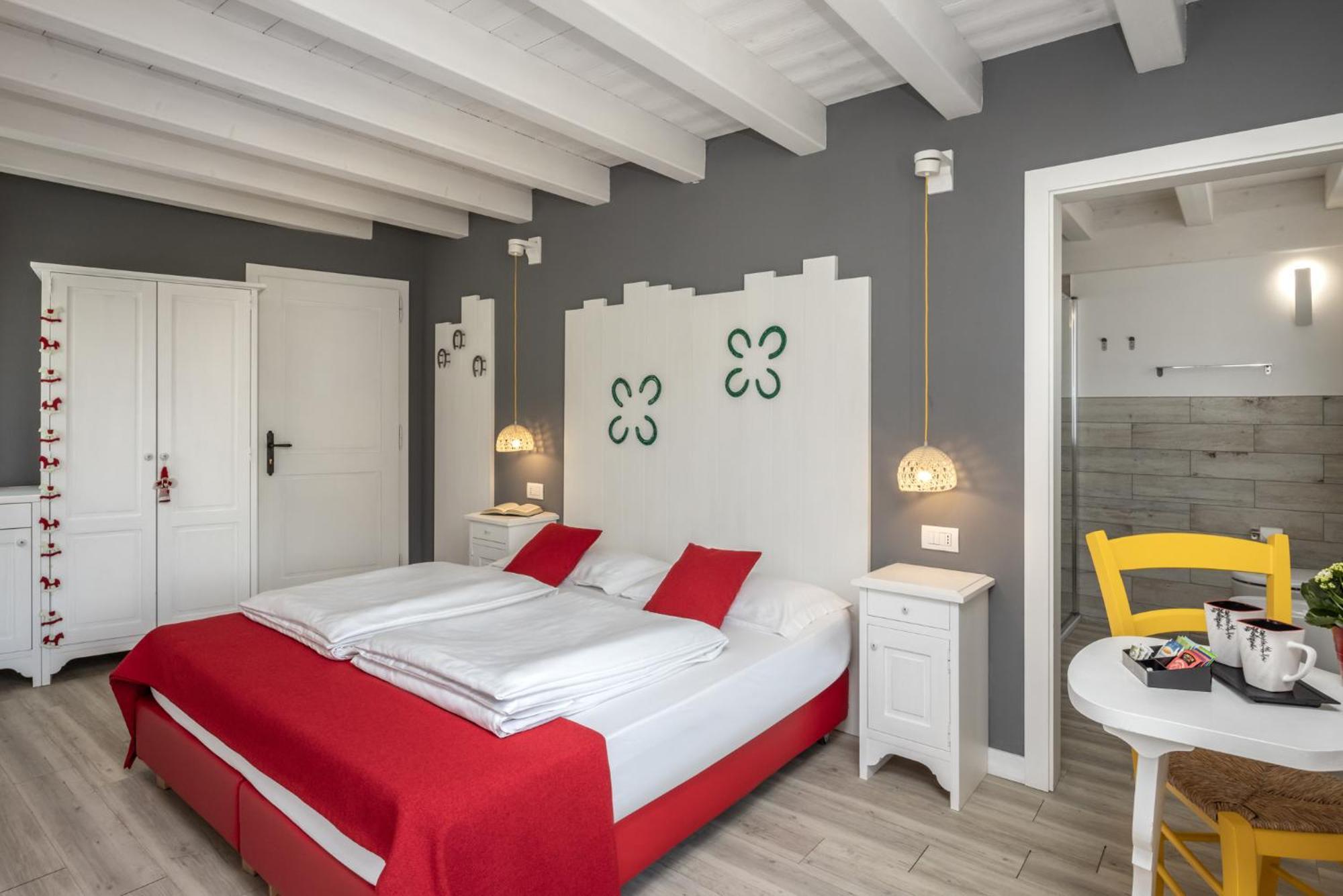 Horse House Bed and Breakfast Romallo Exteriör bild